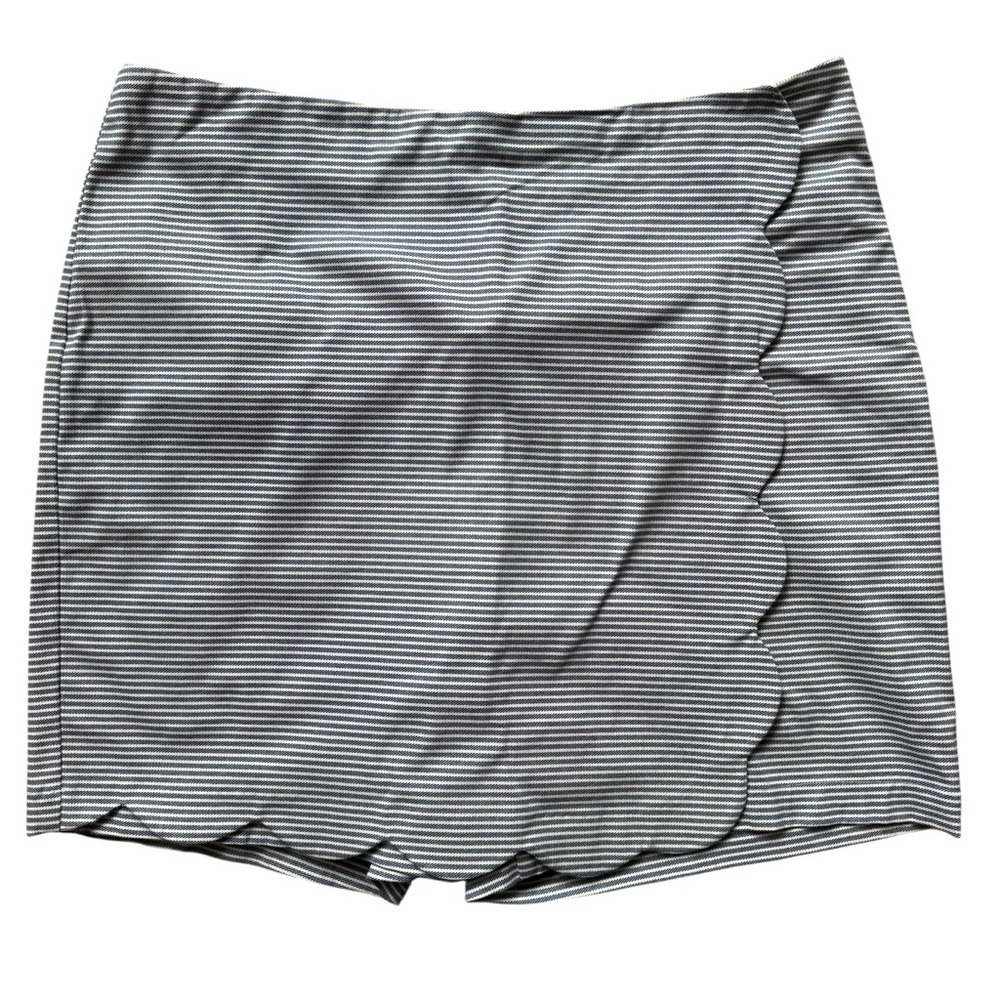 Talbots Women's Striped Scallop Trim Skort Blue & White Size 10 Knee Length